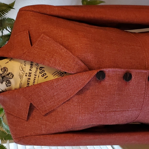 Three button blazer - Picture 3 of 6